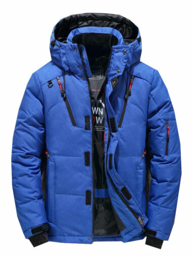 Veste parka homme coupe-vent avec capuche sur fond blanc