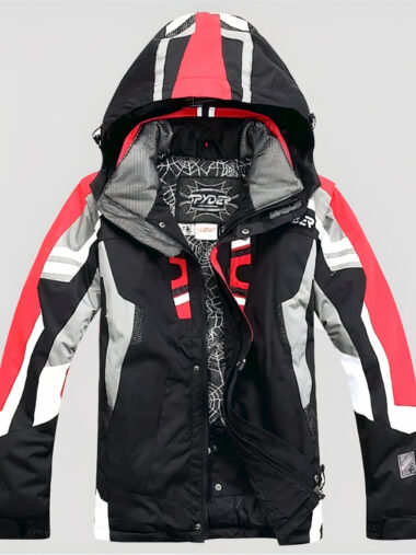 Veste de ski homme conception épaisse avec capuche, de couleur noire, sur un fond gris.